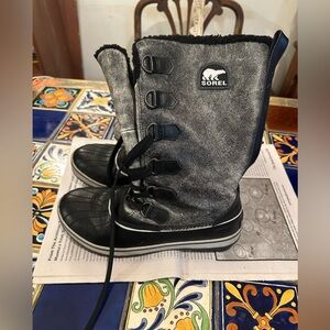 Sorel Tivoli Women's Black and Gray Lace Up Boots